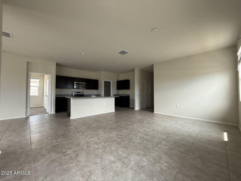 Living and Kitchen 2