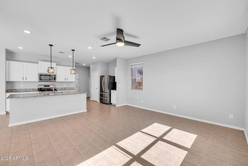 62-web-or-mls-896A1858