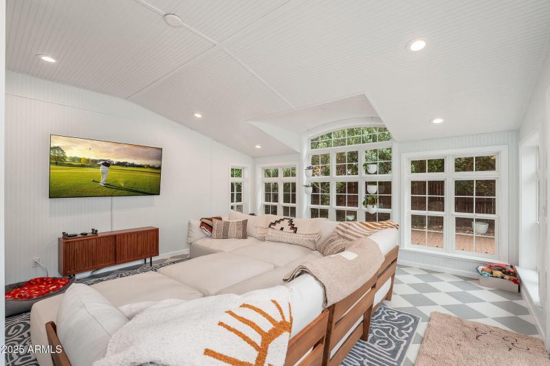 2922 N Rio De Flag Dr - 14