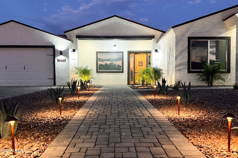 Front View Entry /Main Home