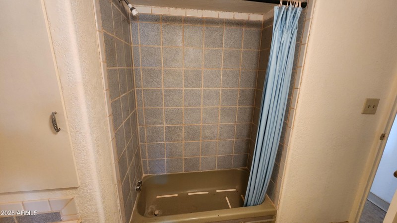 Trlr 2 Shower 1