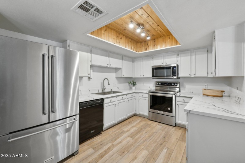 9-web-or-mls-9736-n-95th-st-225