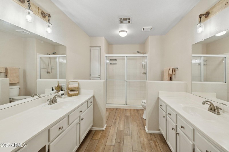 16-web-or-mls-9736-n-95th-st-225