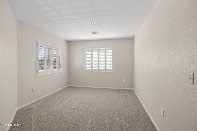 18-web-or-mls-9736-n-95th-st-225