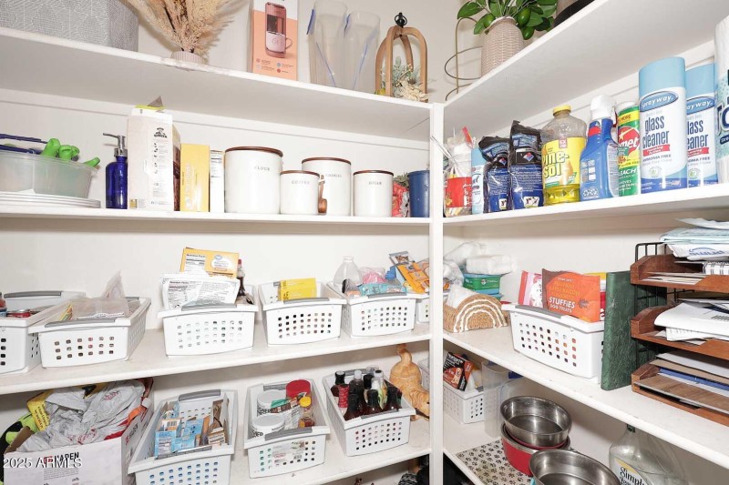 Kitchen-Pantry