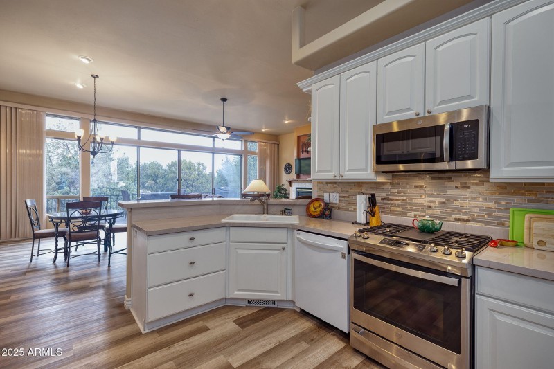 22-web-or-mls-photo(22) 1118 S Mud Sprin