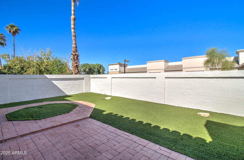 5134 E Edgemont Ave-35