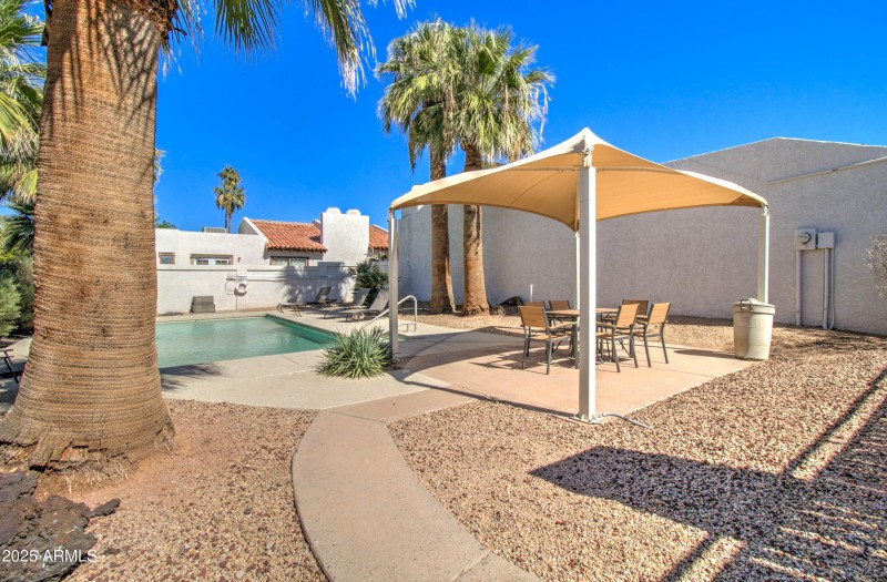 5134 E Edgemont Ave-41