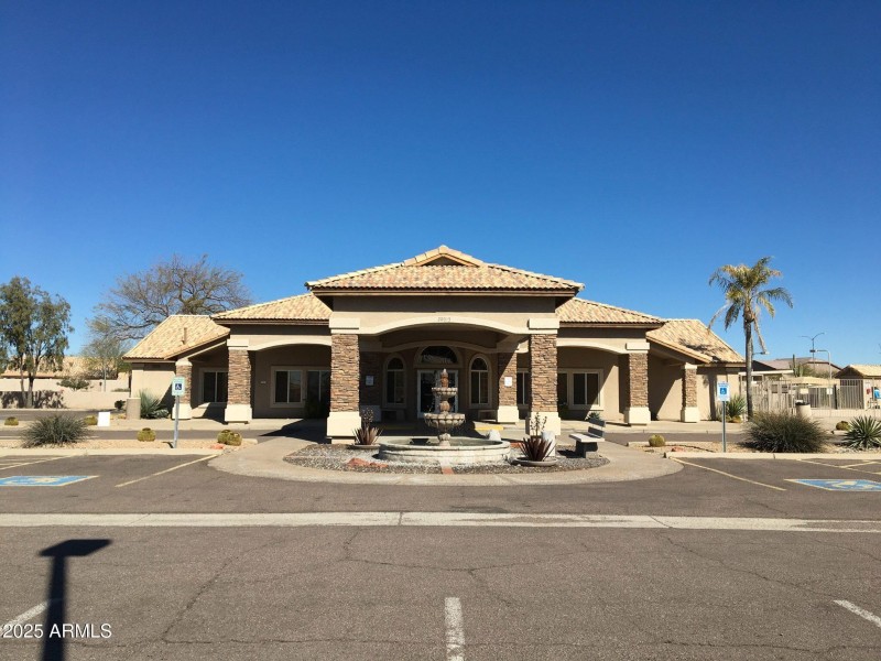 3-Yacht-Club-Exterior-2048x1536