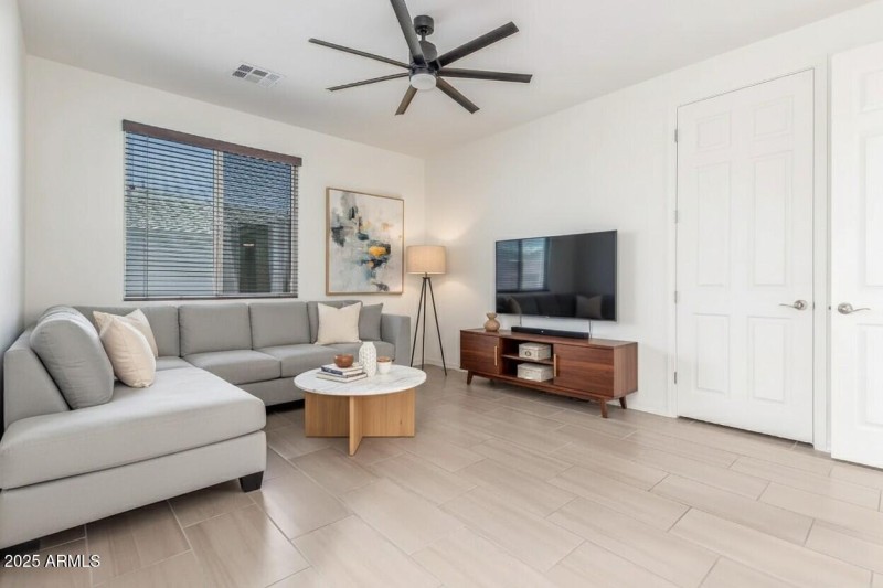 Den/Teen Room Virtual Staging