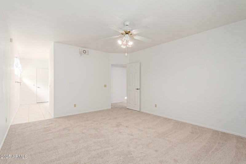 1531 E Buena Vista Dr