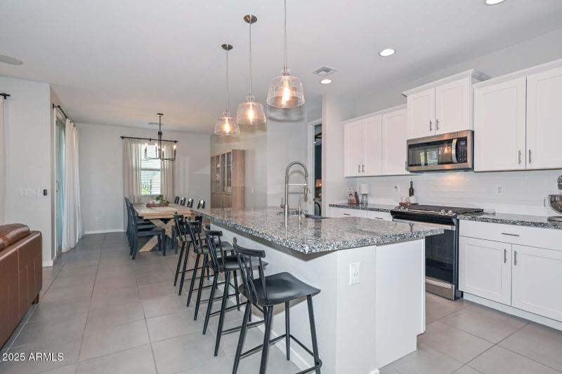 Kitchen-Breakfast Room
