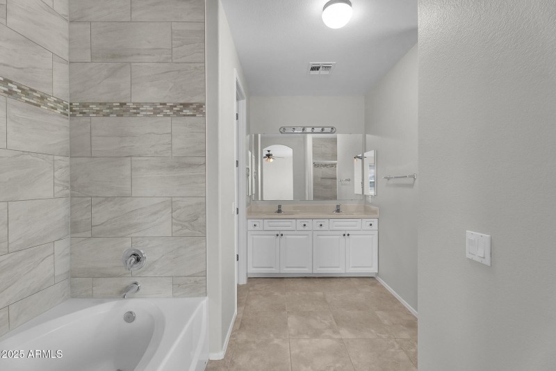 017_21-web-or-mls-oak_rd-39_459