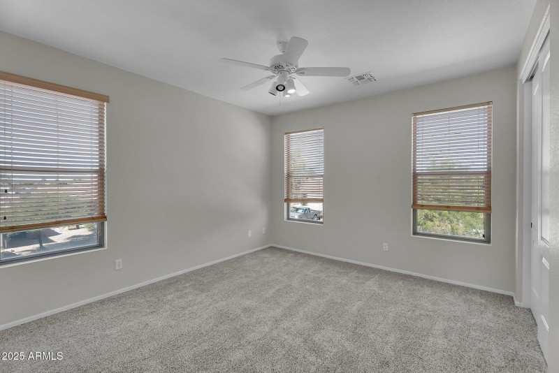 035_38-web-or-mls-oak_rd-33_513