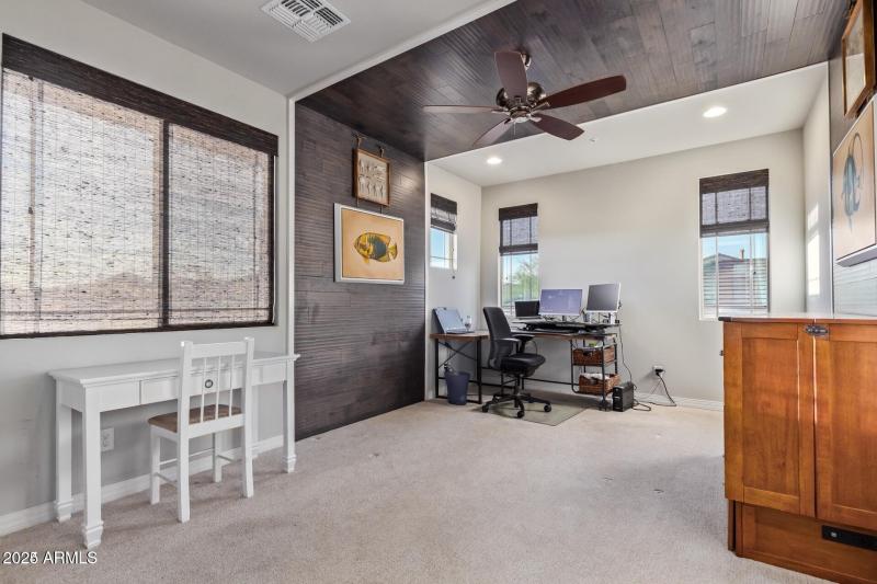 32185 N 129th Ave office