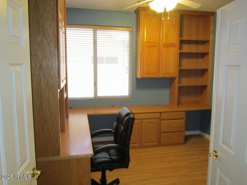 BR4 oFFICE