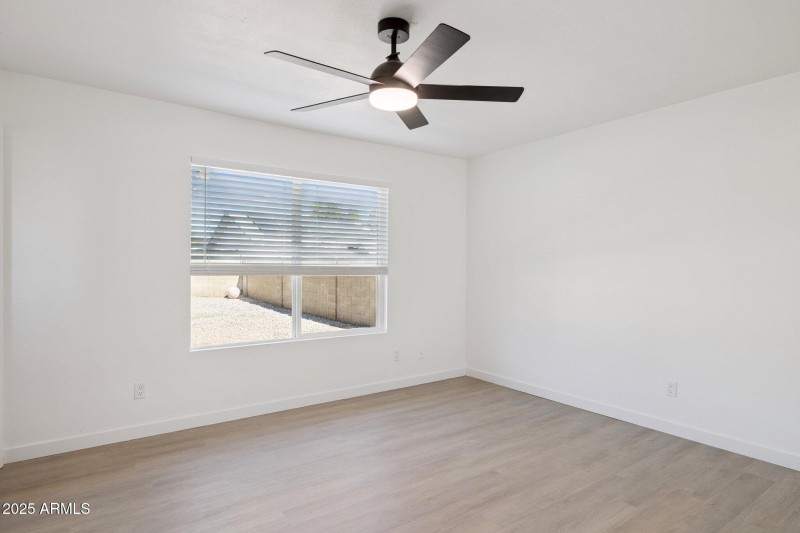 11-web-or-mls-5108-e-shomi-st