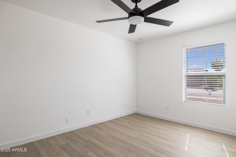 17-web-or-mls-5108-e-shomi-st