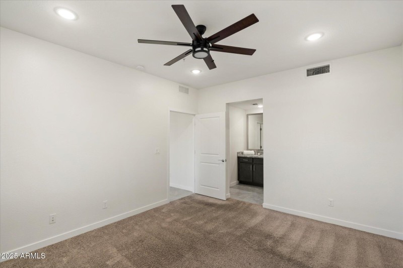 Primary Suite into En Suite Bath