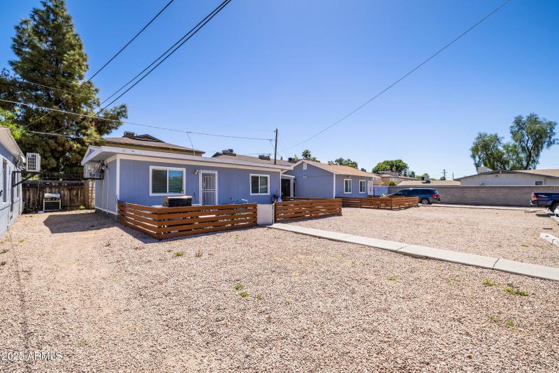 2425 W Turney Ave - Exterior 08