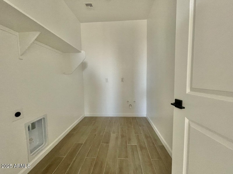 018 Laundry Room