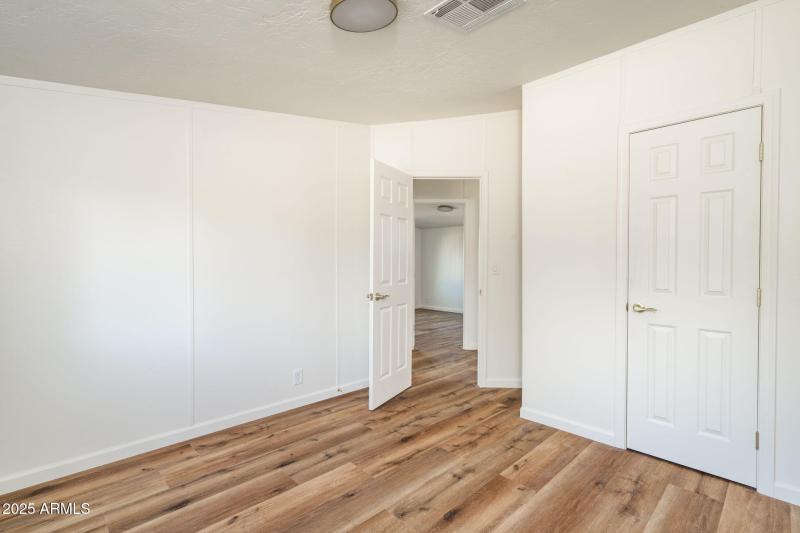 6-web-or-mls-3278-e-ripple-rd