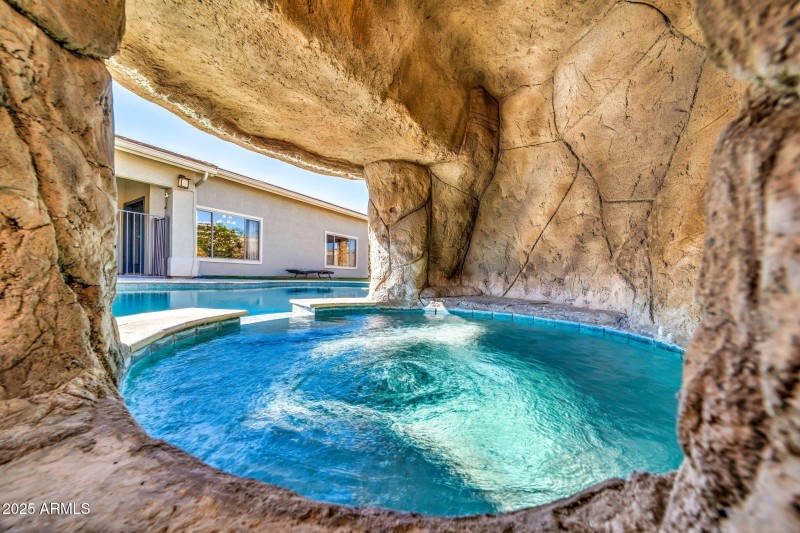 13204 W San Miguel Ave-57