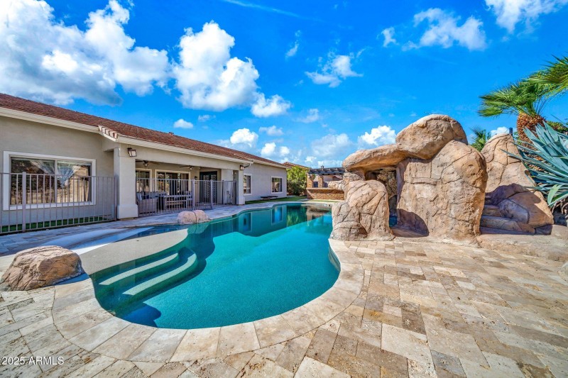 13204 W San Miguel Ave-58