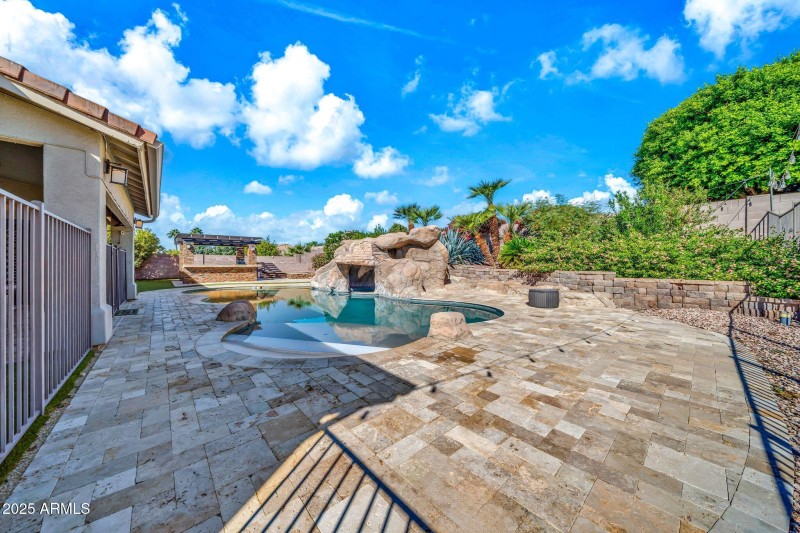 13204 W San Miguel Ave-60