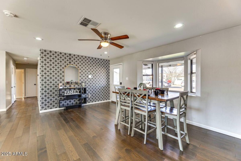 1027SSiestaLn_56206_3