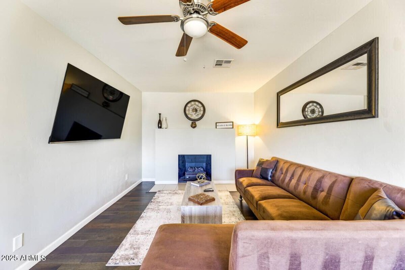 1027SSiestaLn_56206_12