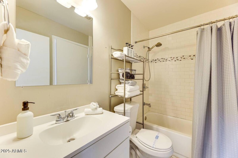 1027SSiestaLn_56206_23