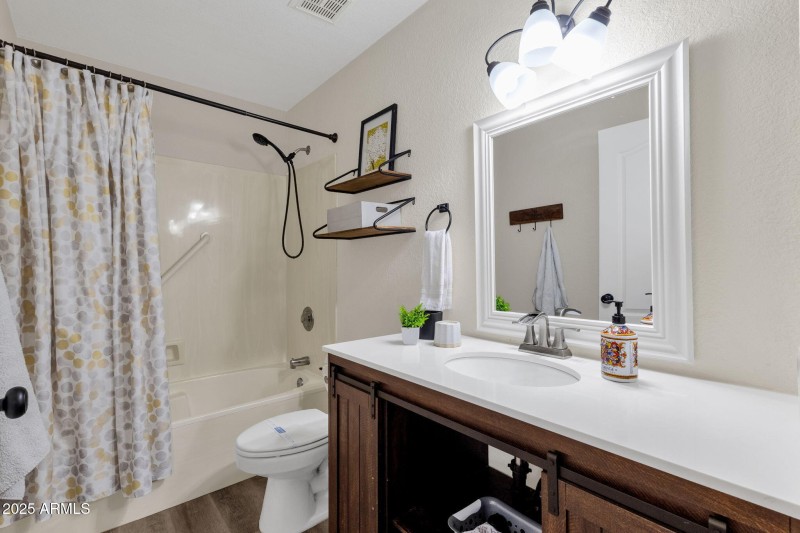 Updated Guest Bathroom