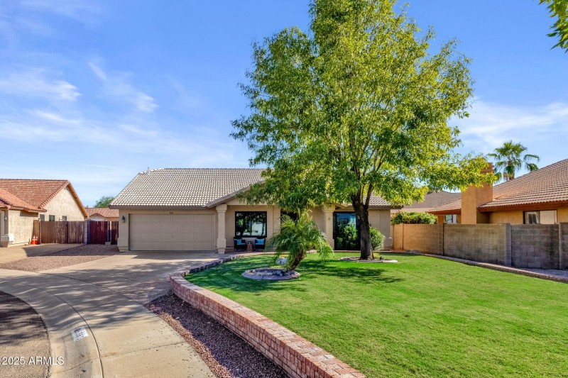 Curb Appeal on Oversized Lot