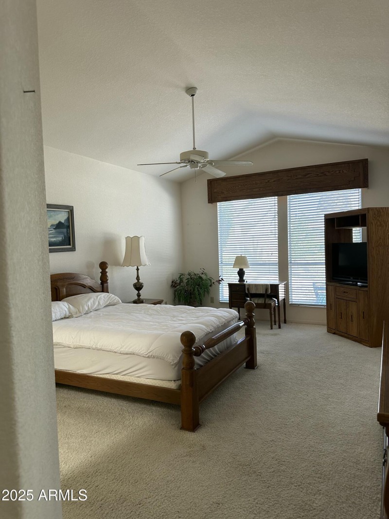 EA659FF0-A5C4-4110-8E3B-C9EC66C92E08