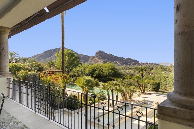 Camelback Views