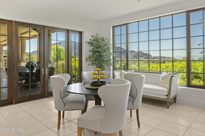 Breakfast Room
