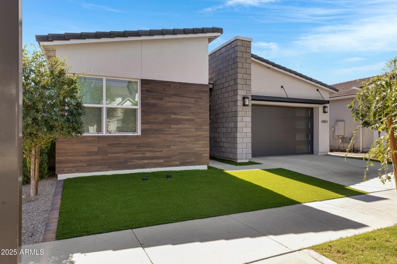 10051 E Talon Ave-2