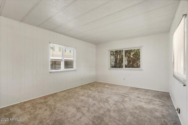 03-Entrance to Living Room