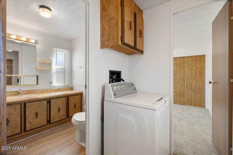 09-Hallway & Laundry Area