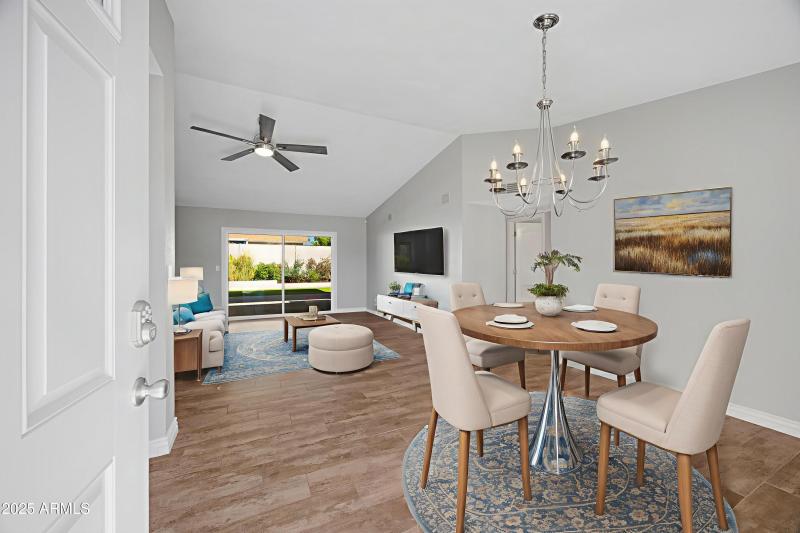 5802-Gelding-Dr-6 - Dining Room - Standa