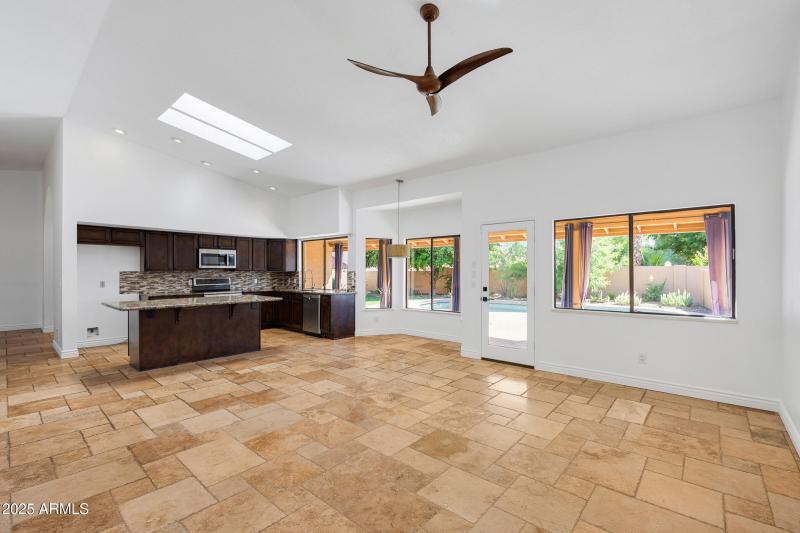 5903 E Paradise Lane-20