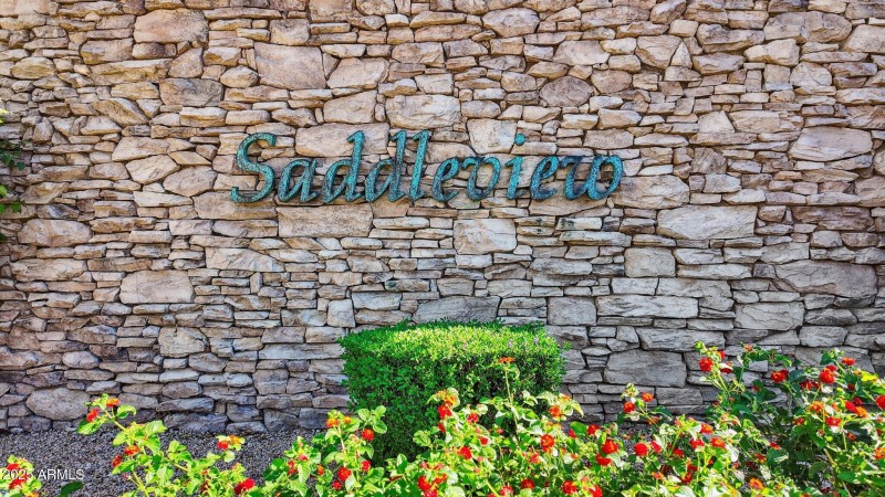 Saddleview Sign