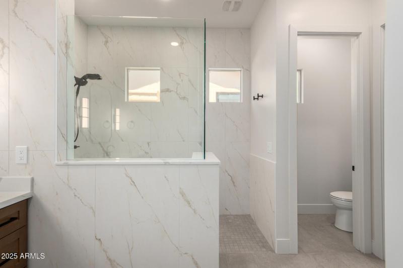 MASTER SHOWER