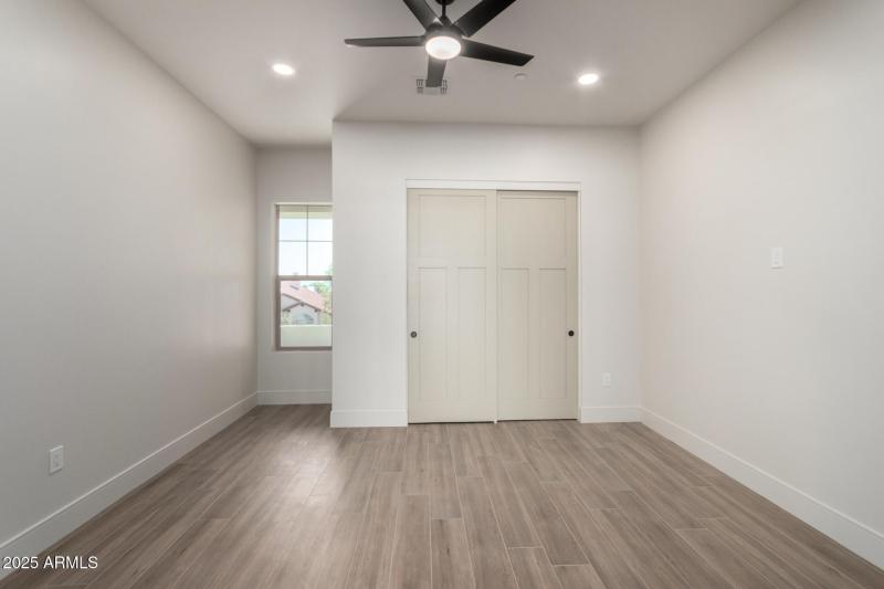 DEN/4TH BEDROOM