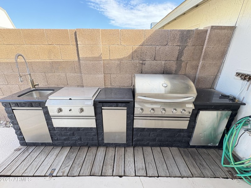 B5BC1E81-ED4D-4B5B-9E58-F6CFEA15D637