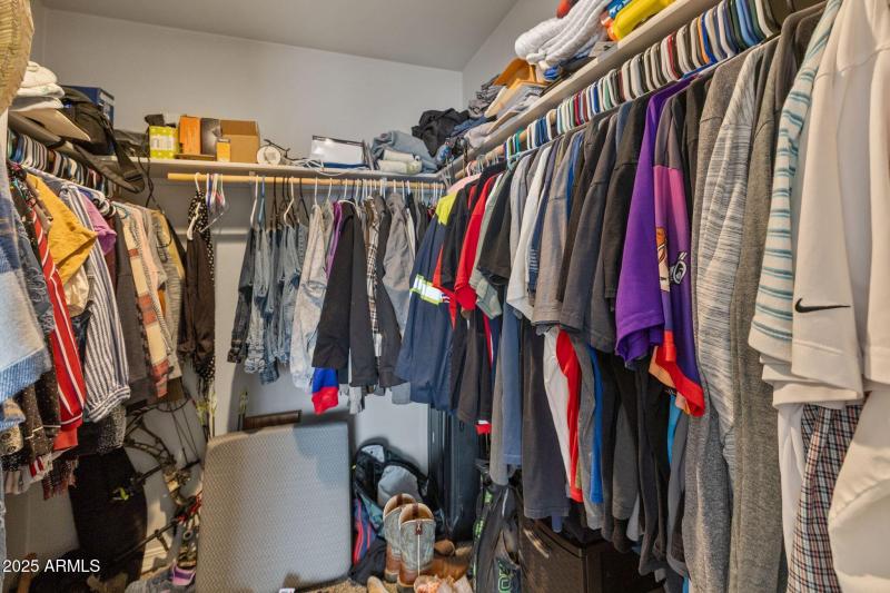 31_154-Primary Closet