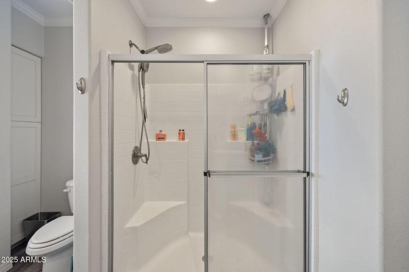 32_159-Primary Closet