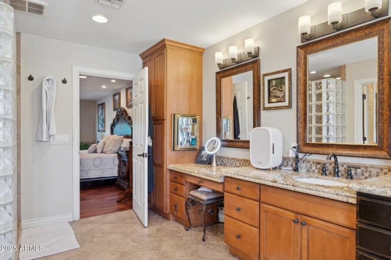 73-web-or-mls-11621-s-blackfoot-dr