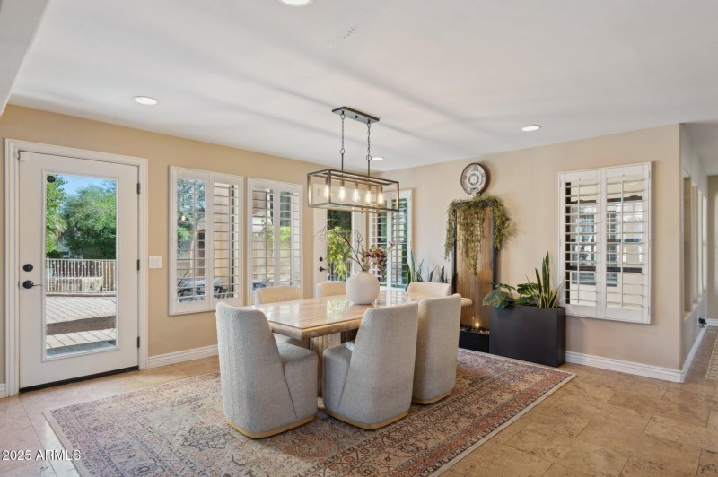 17-web-or-mls-11621-s-blackfoot-dr